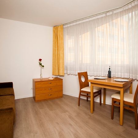 Sejours & Affaires Montreuil Saint Mande Aparthotel Exterior photo