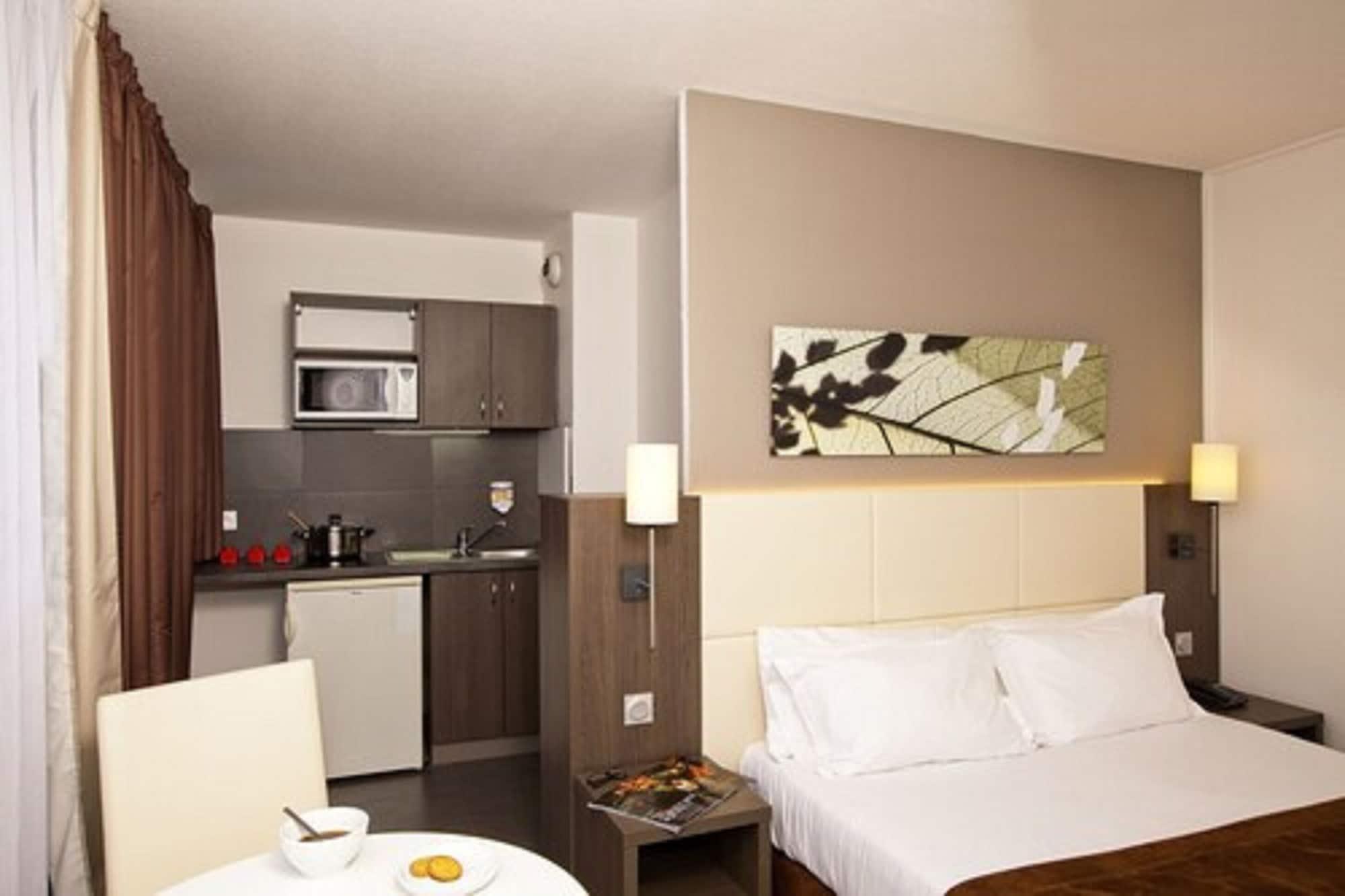 Sejours & Affaires Montreuil Saint Mande Aparthotel Exterior photo