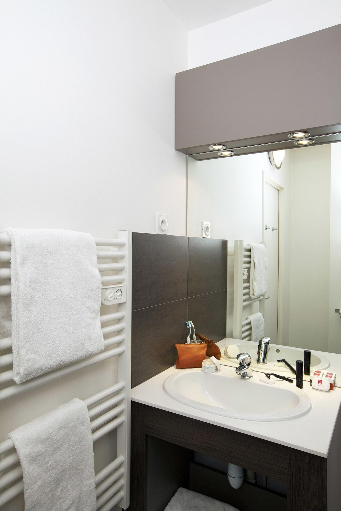 Sejours & Affaires Montreuil Saint Mande Aparthotel Exterior photo