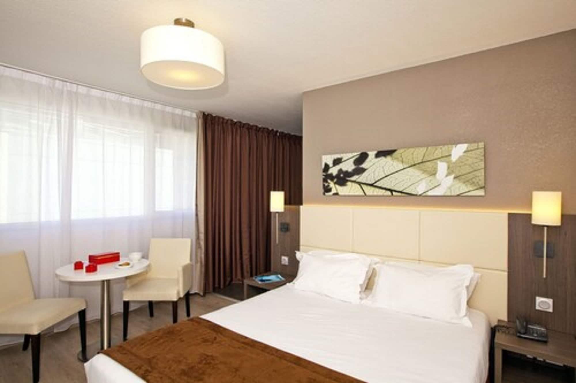 Sejours & Affaires Montreuil Saint Mande Aparthotel Exterior photo
