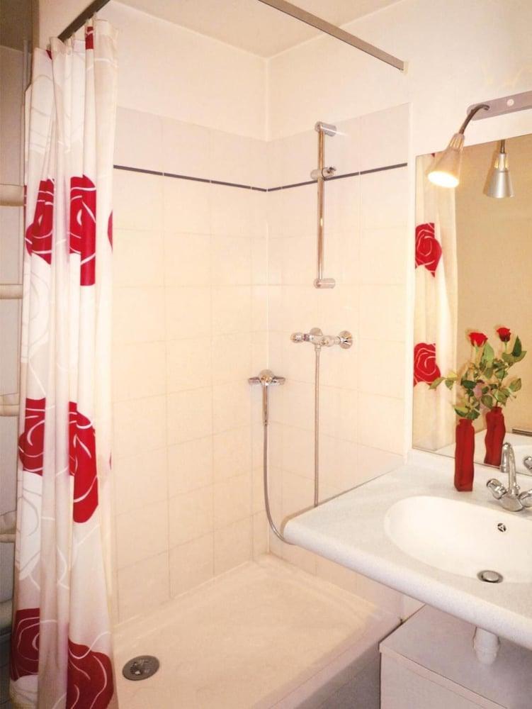 Sejours & Affaires Montreuil Saint Mande Aparthotel Exterior photo
