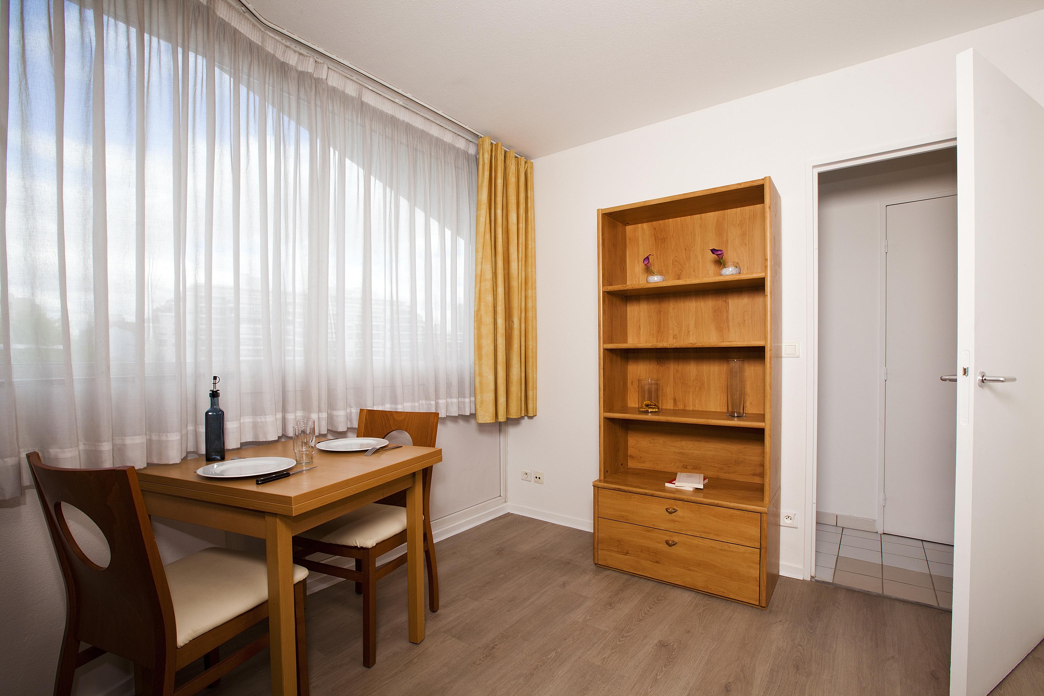 Sejours & Affaires Montreuil Saint Mande Aparthotel Exterior photo