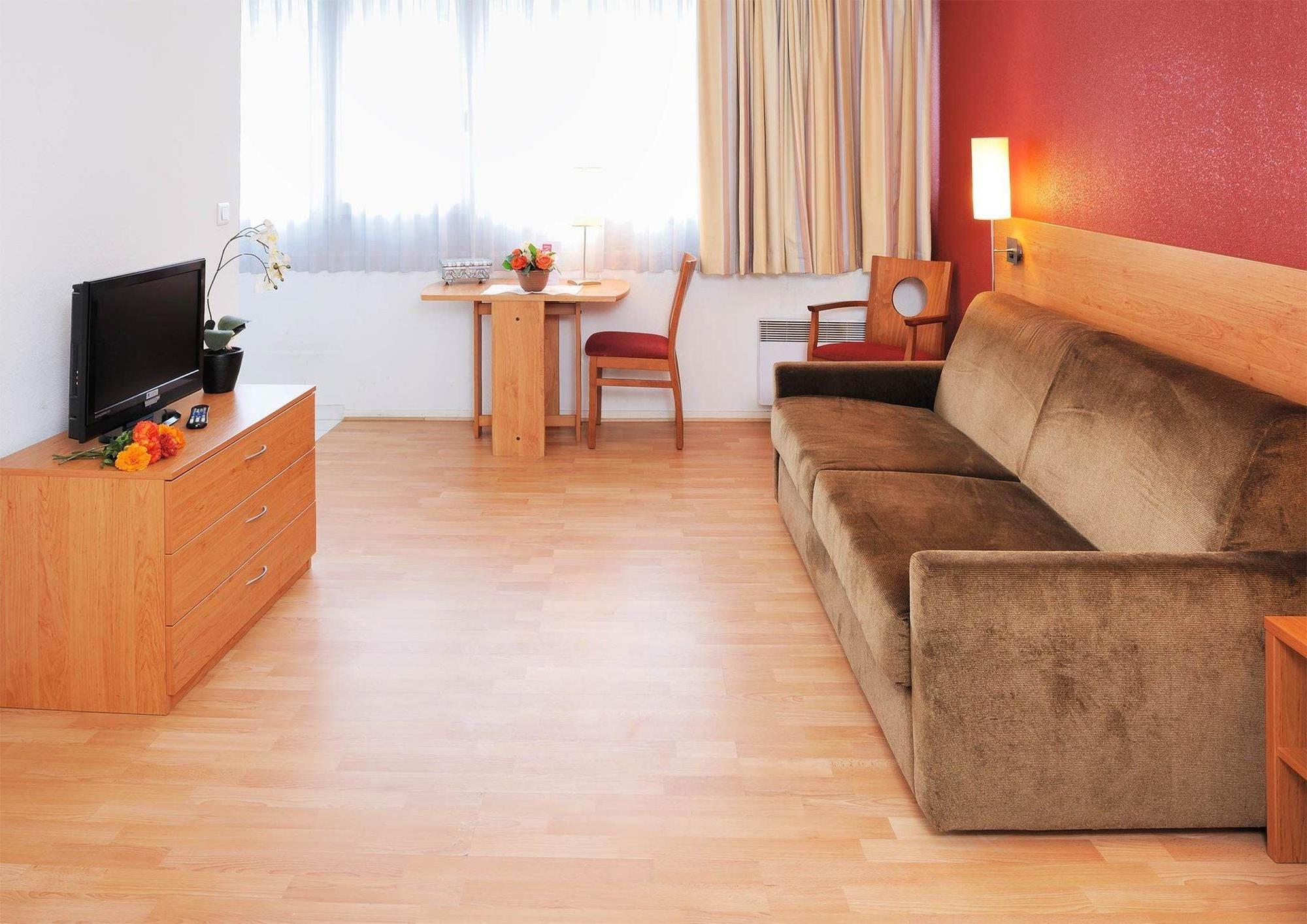 Sejours & Affaires Montreuil Saint Mande Aparthotel Exterior photo
